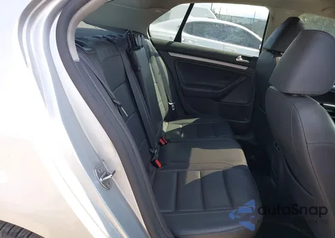 2009 Volkswagen Jetta Se/Sel z USA, uszkodzony, nr VIN 3VWRM71K19M052734